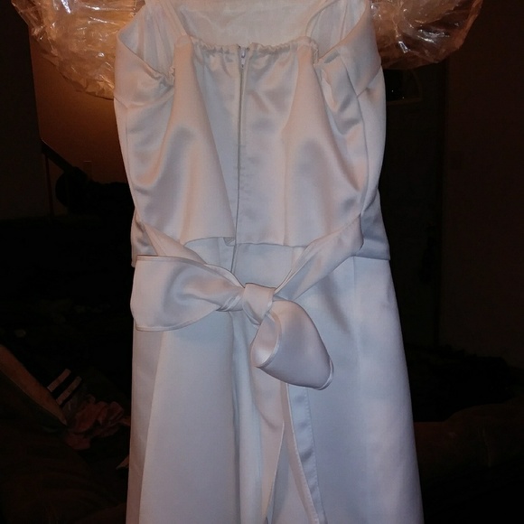 Gown - Picture 2 of 4